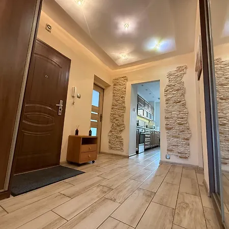 Chocisza Moonsky * Poznaň