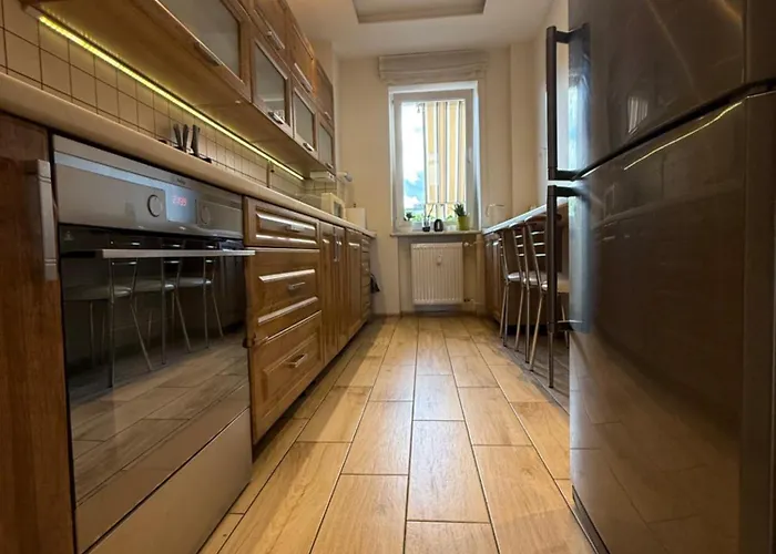 Chocisza Moonsky بوزنان