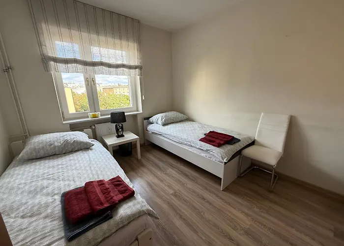 Chocisza Moonsky * بوزنان